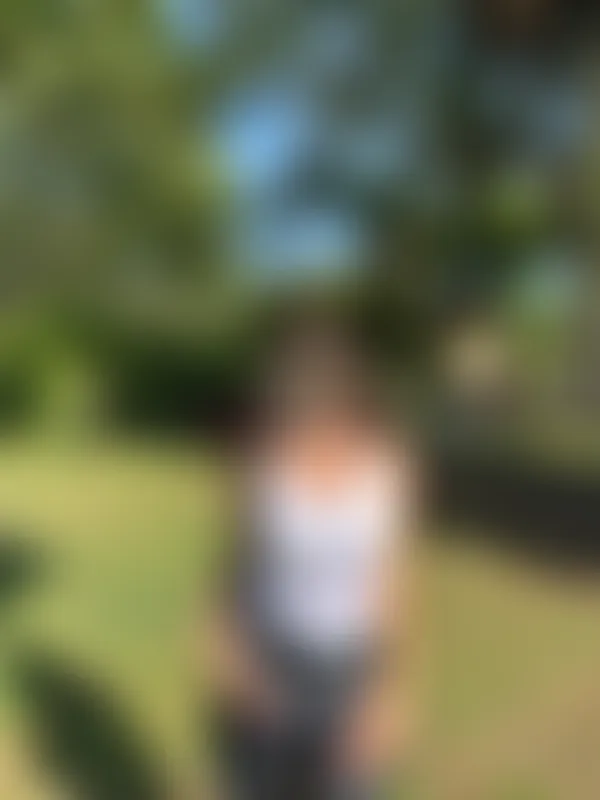 Chloe, 29 y/o, Toronto