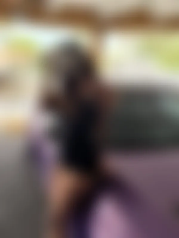 Dawn, 29 y/o, Toronto