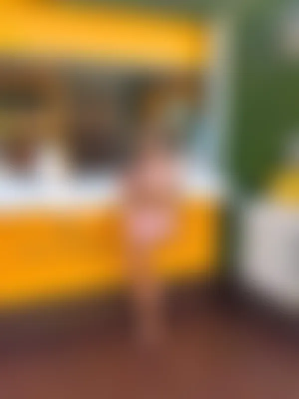 Sarah, 29 y/o, Vancouver